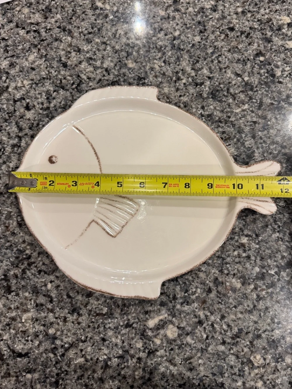 🐟Cream Fish-Shaped Serving Platter - Unbranded